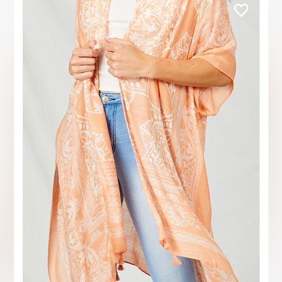 Alter’d State Kimono Coverup in Peach and White Paisley Design. New! - Picture 2 of 3
